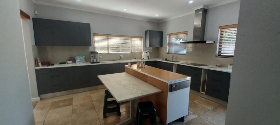 4 Bedroom Property for Sale in Wetton Western Cape